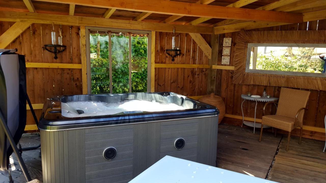 Le Bassin Du Tertre Bed & Breakfast Fronsac  Eksteriør bilde